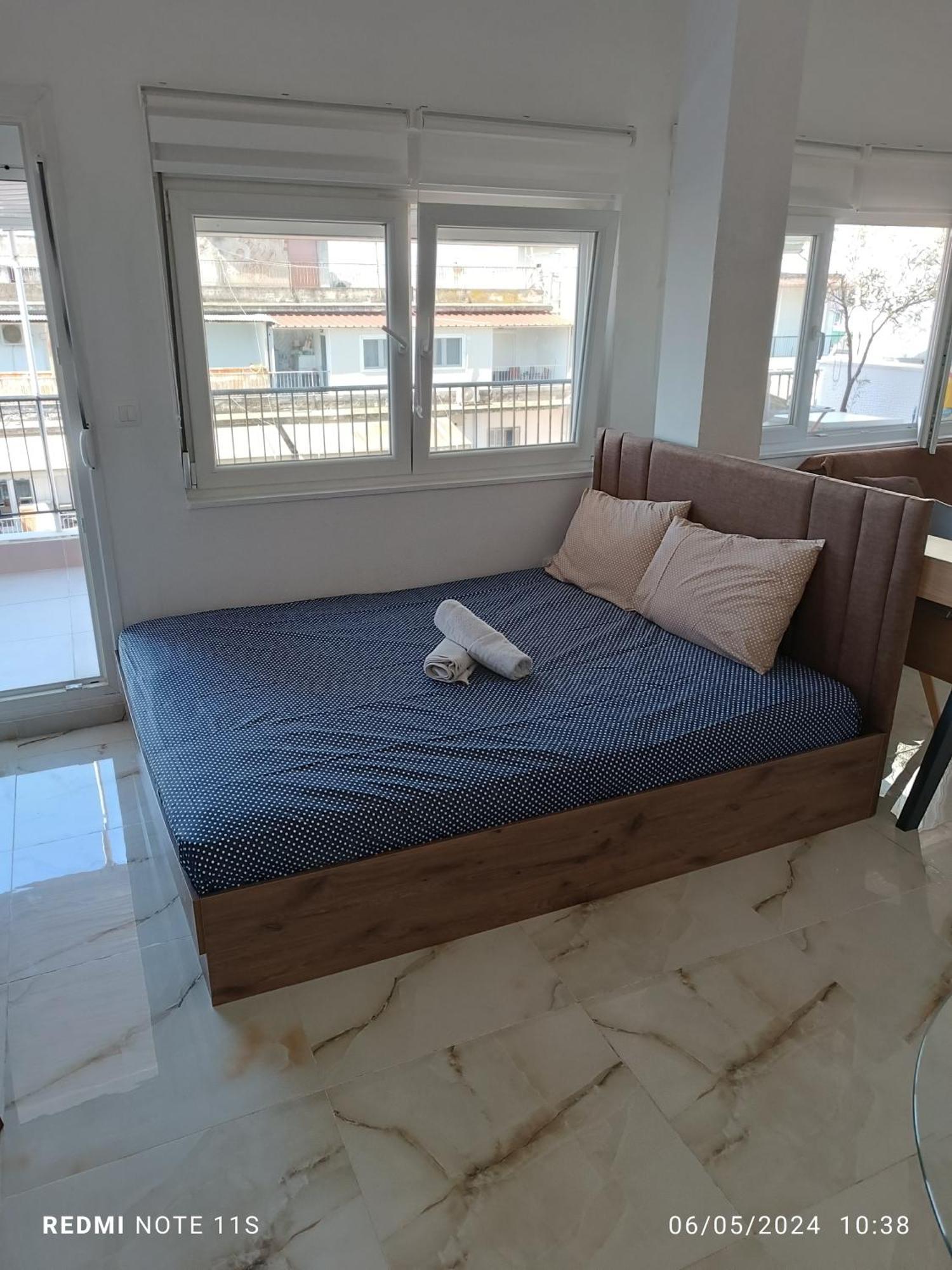 Zara'S Boutique Apartment Tesalonika Bagian luar foto